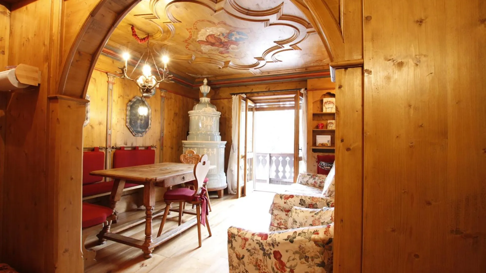 Chalet Ampezzano Di Marisa Cortina dʼAmpezzo Lejlighed